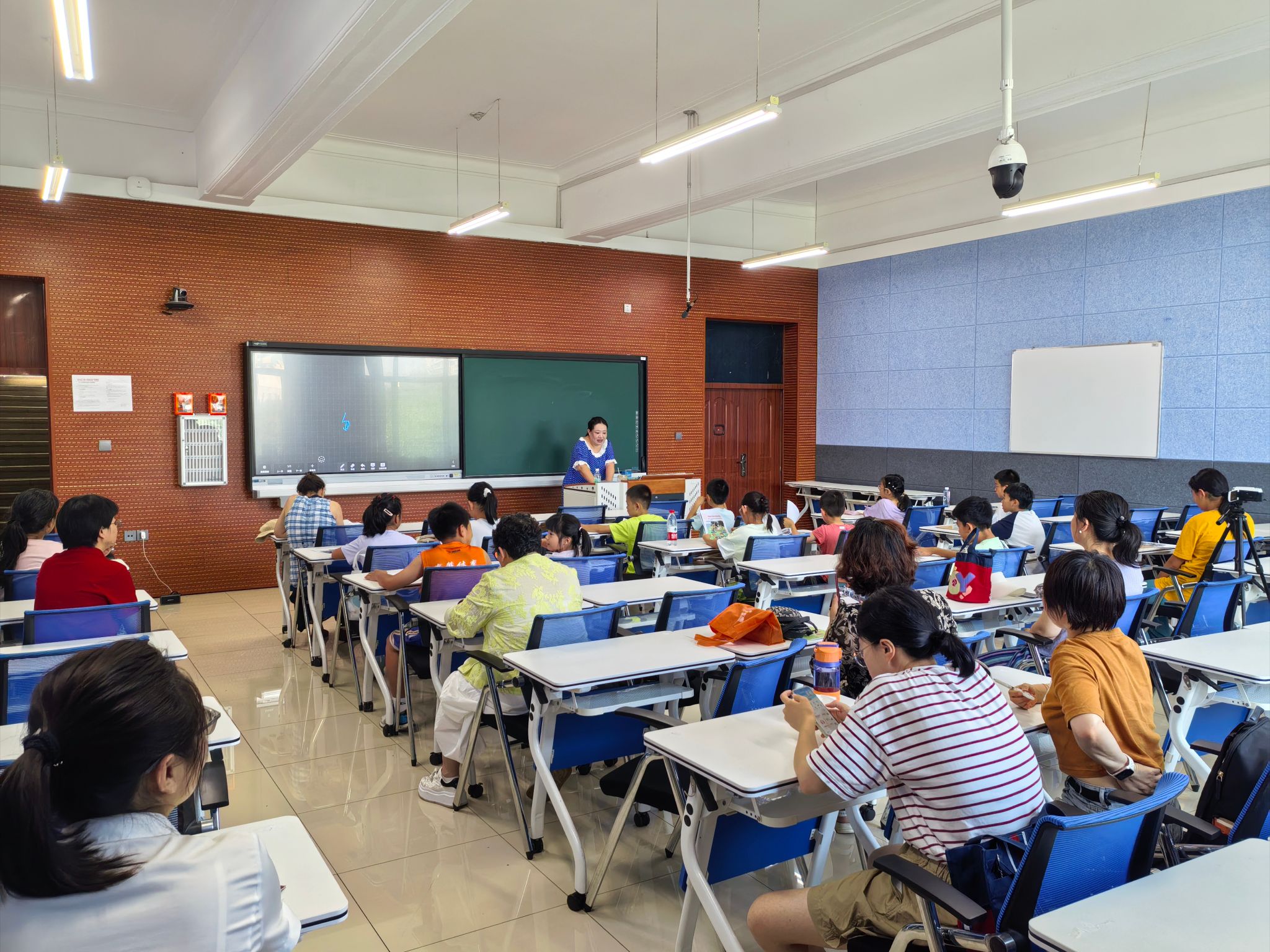 扬帆起航,筑梦成长│太阳成集团tyc9728“青少年跨文化语言能力提升训练营”开营啦