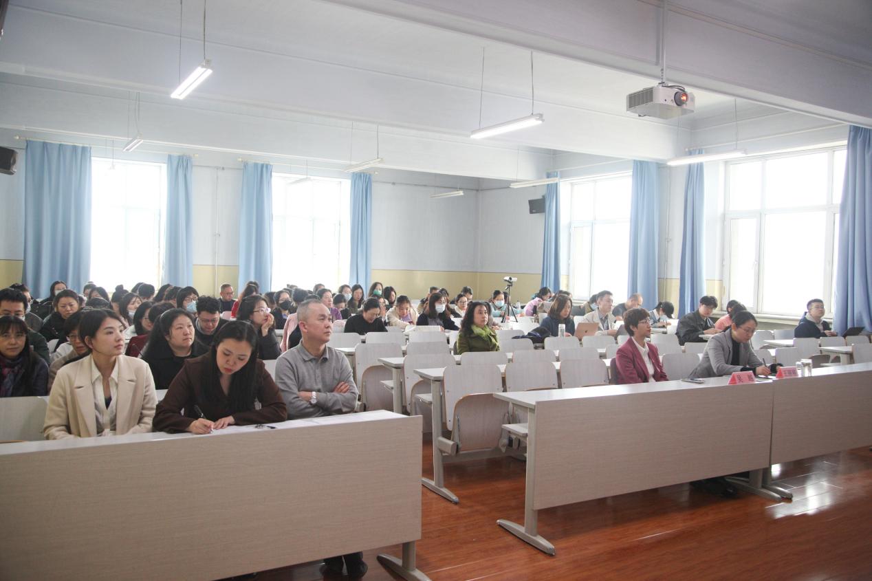 太阳成集团tyc9728举行弘扬哈军工精神专题报告会