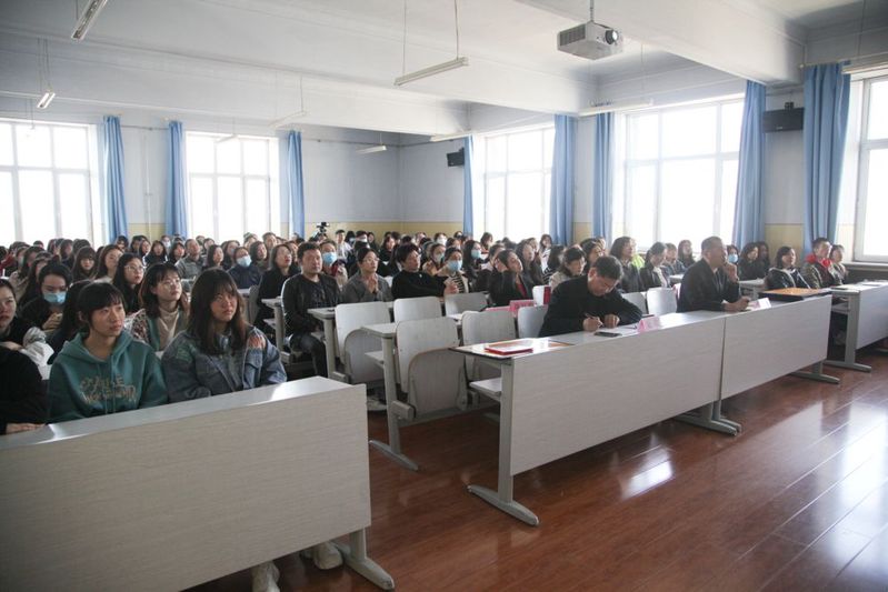 外语系语用学等六个研究中心正式成立