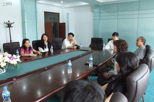 哈工大太阳成集团tyc9728一行来我校调研
