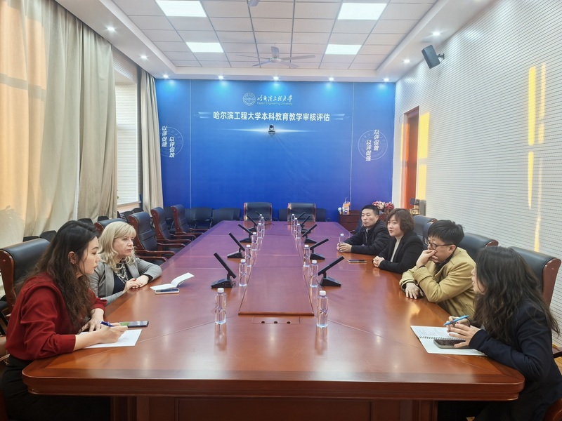 太阳成集团tyc9728展示国际化考试中心建设成果，深化中俄教育协作